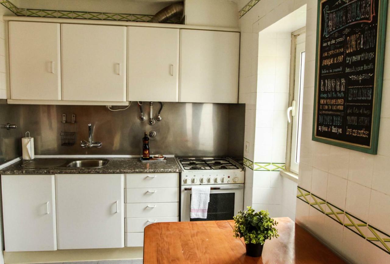 Cozy And Spacious Apartment In Graca, Lisboa Exteriör bild